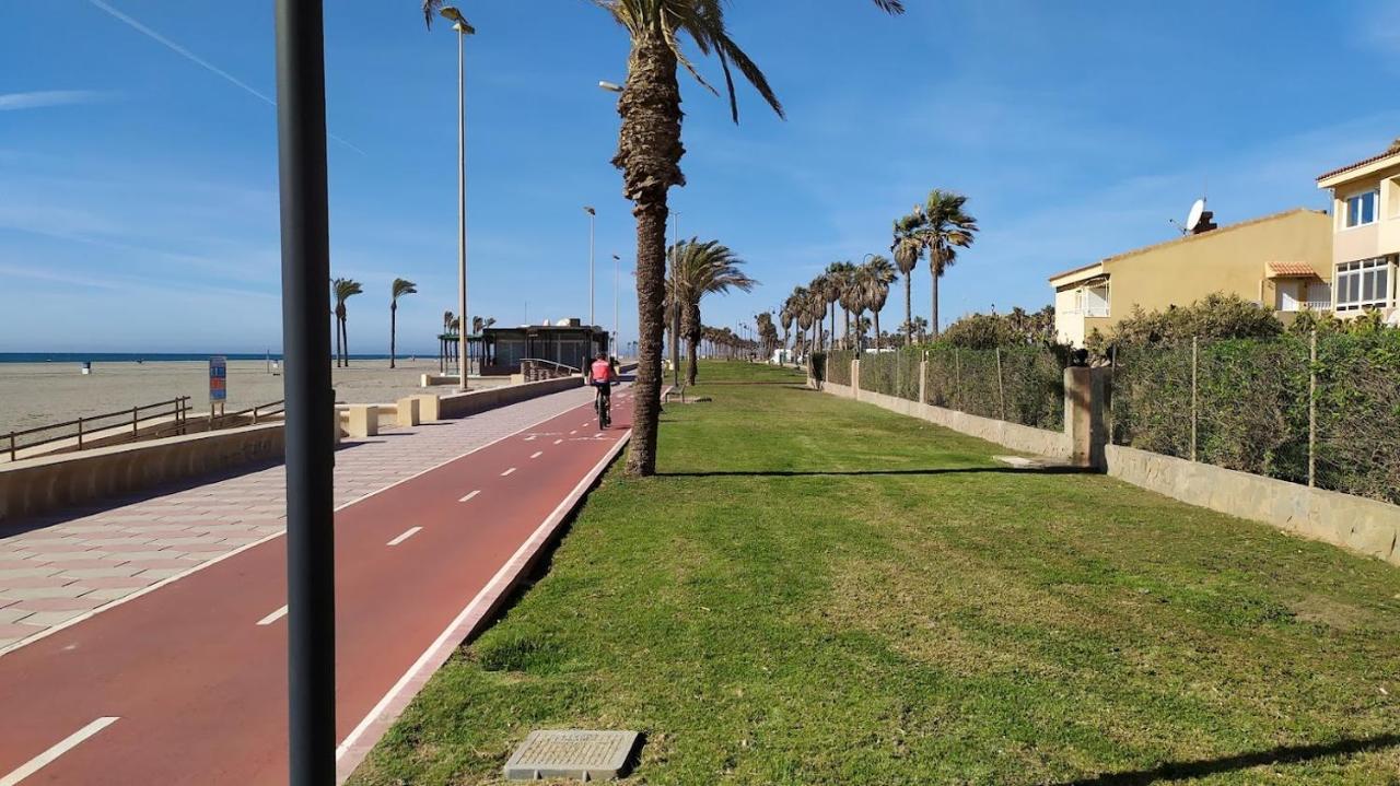 Coqueto Apartamento Con Terraza En La Playa Roquetas de Mar Exteriér fotografie